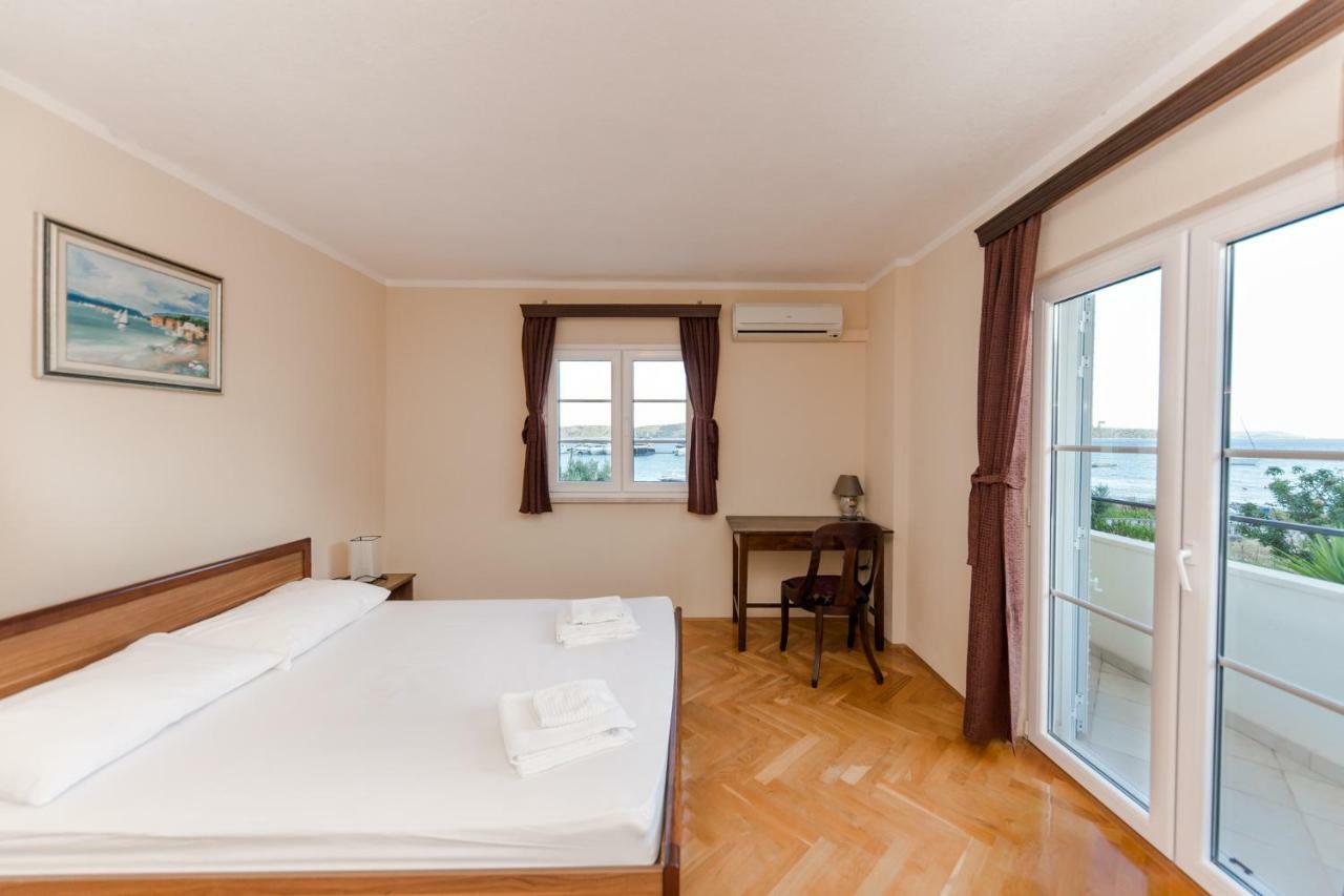 Seaside Villa Mia Trogir Exteriör bild